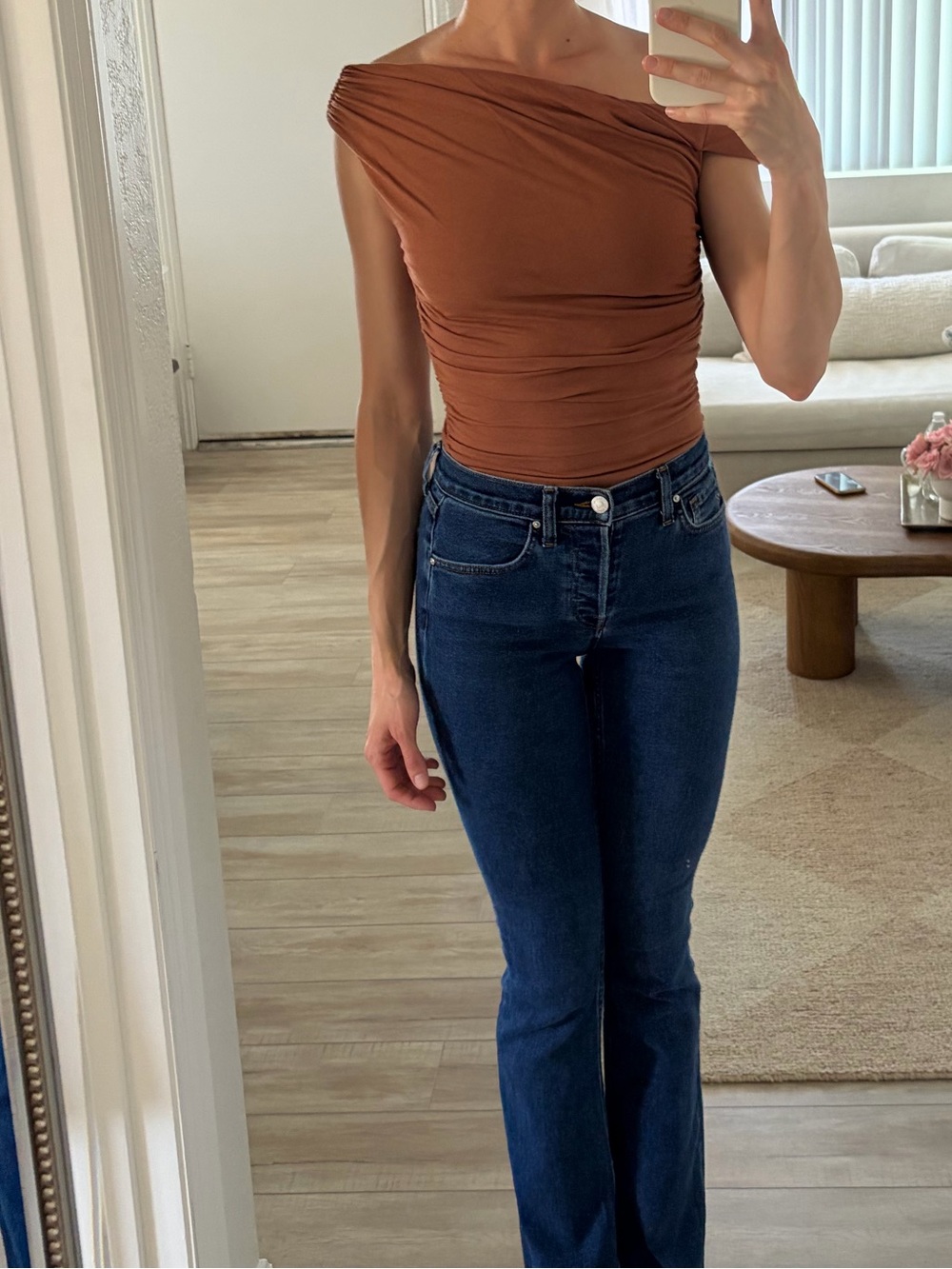 Agolde One-Shoulder Ruched Bodysuit - Picture 5 of 6